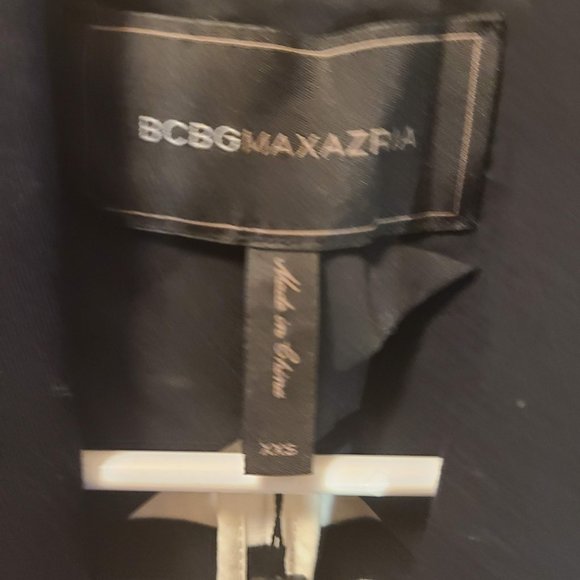 BCBGMAXAZARIA BLACK AND WHITE HORIZONTAL STRIPE BLAZER - Picture 6 of 6